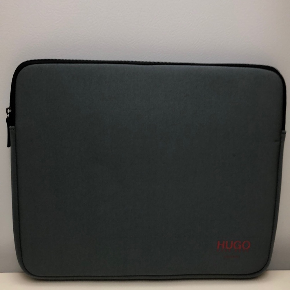 COPY - Hugo Boss computer sleeve. New never used